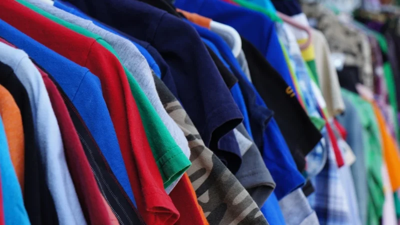 Najnowsze trendy w projektowaniu T-shirtów na sezon letni