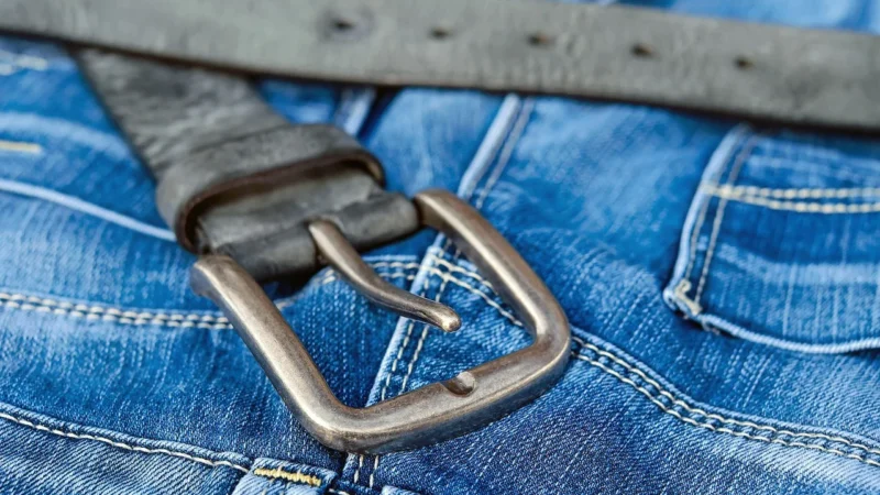 Najnowsze trendy w świecie jeansów na 2024 rok